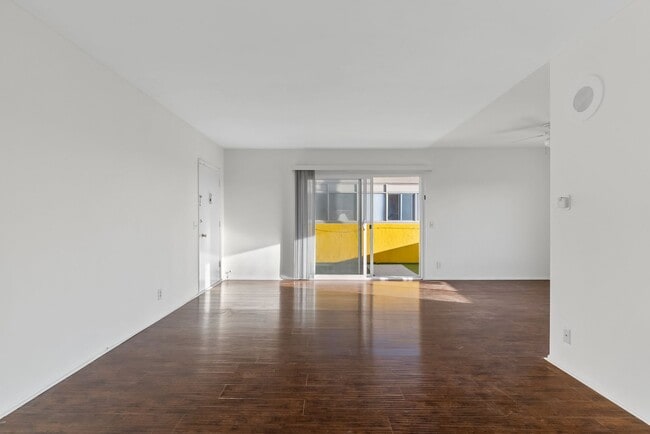 Foto del edificio - 809 Edgewood St