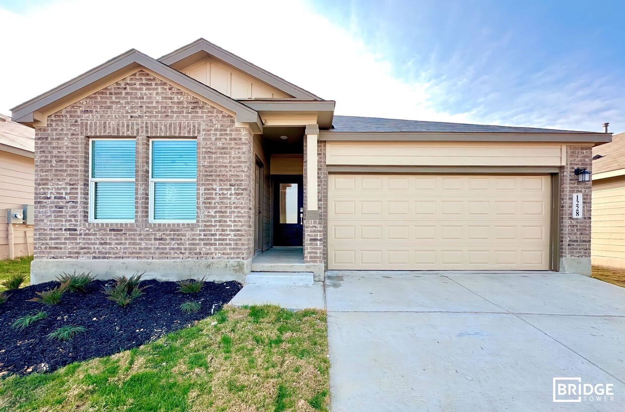 Primary Photo - 1228 Treehouse Ln