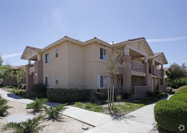 Primary Photo - Casablanca Apartments