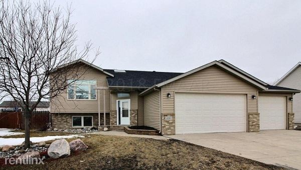Foto principal - 4261 43rd Ave S