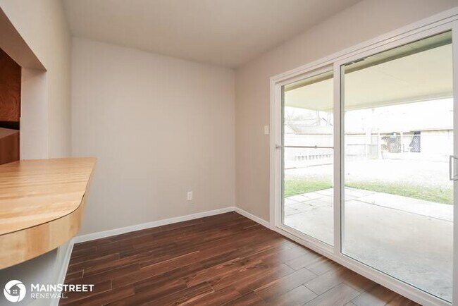 Foto del edificio - 1926 DEERHURST LANE, HOUSTON, TX 77088
