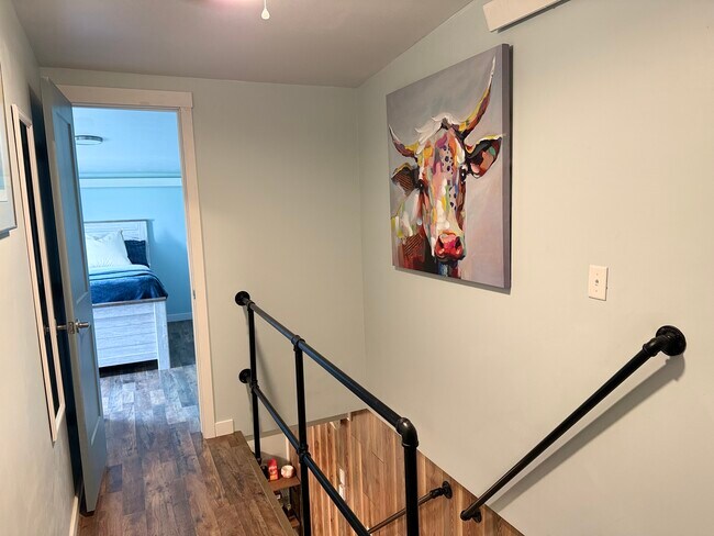Top of stairs where bedrooms and bathrooms are located - 18350 Cumbres Rd