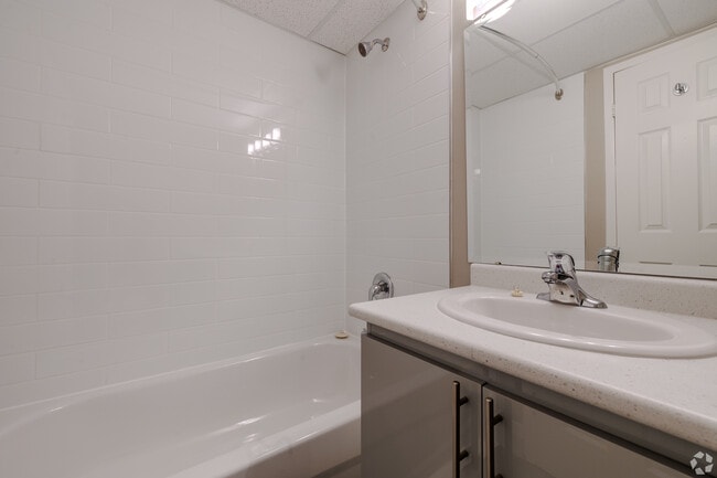 Building Photo - 160 Cherryhill Pl