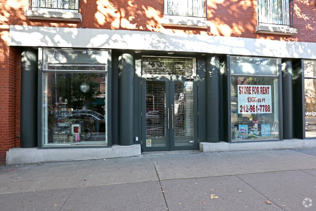 Front entrance - 513-515 Hudson St