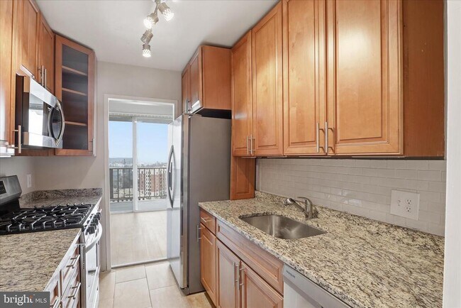 Foto del edificio - 301 N Beauregard St