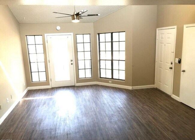 Foto del edificio - 8888 N 47th Ave