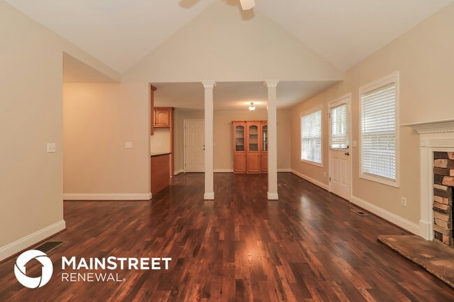 Foto del edificio - 13 Windrush Dr