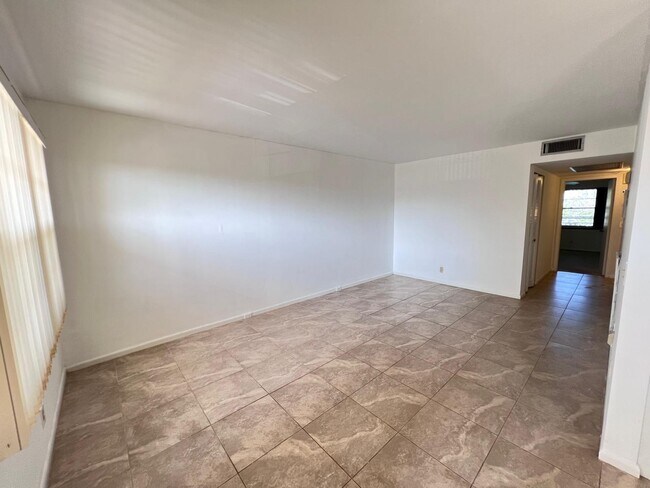 Building Photo - 3054 Newcastle A