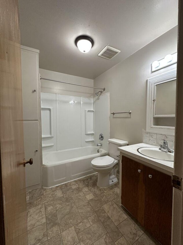 Building Photo - 1 bedroom in Billings MT 59102