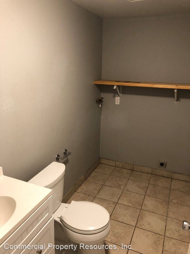Foto del edificio - 406 E 9th St