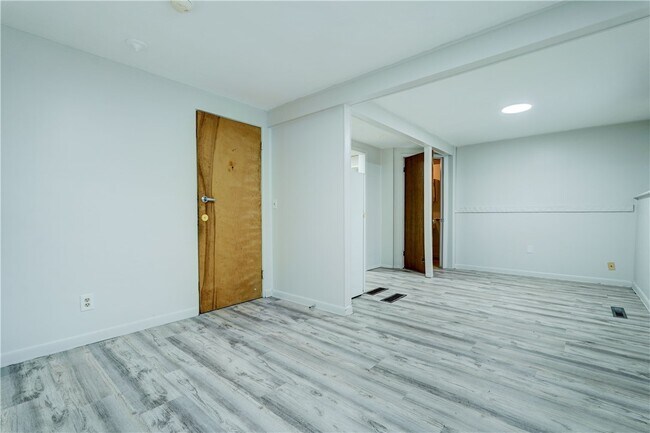 Foto del edificio - 2233 Clifford Ave