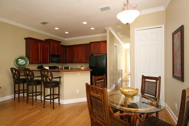 Foto del edificio - College Park Townhouse with Private Backya...