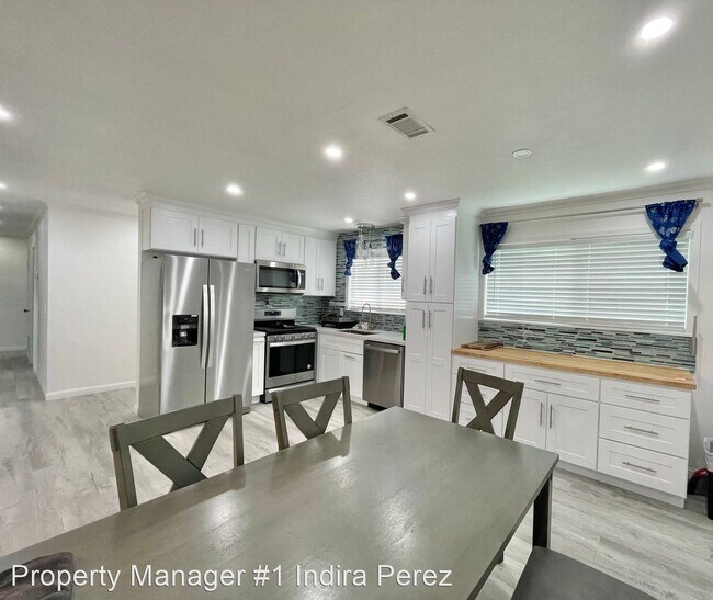 Building Photo - 4 br, 2 bath House - 1201 San Juan Way