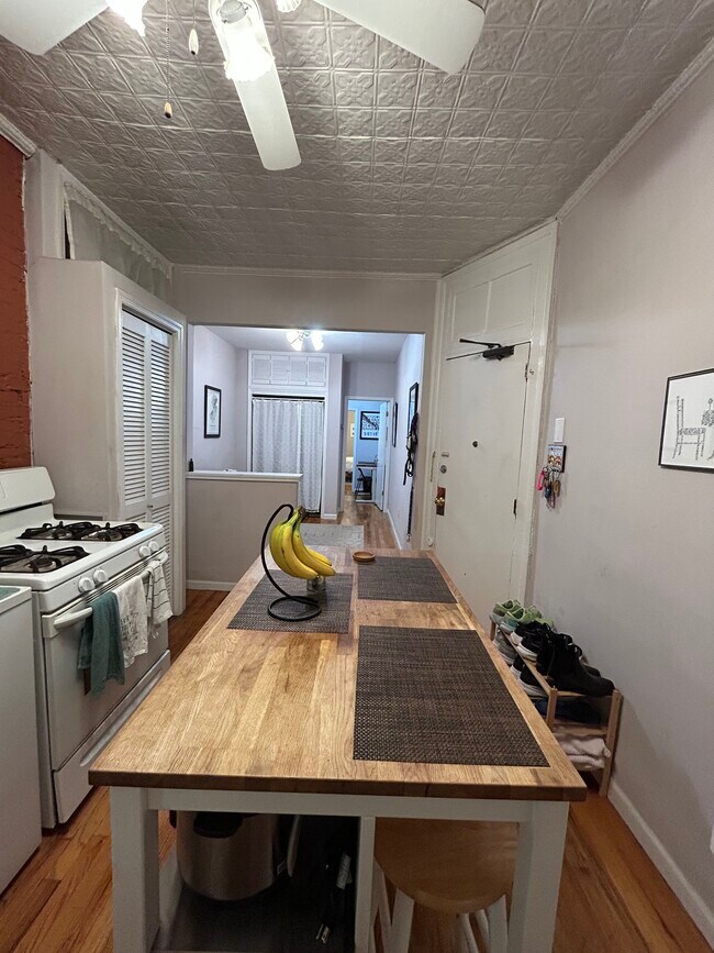 Foto del edificio - 229 Clinton St