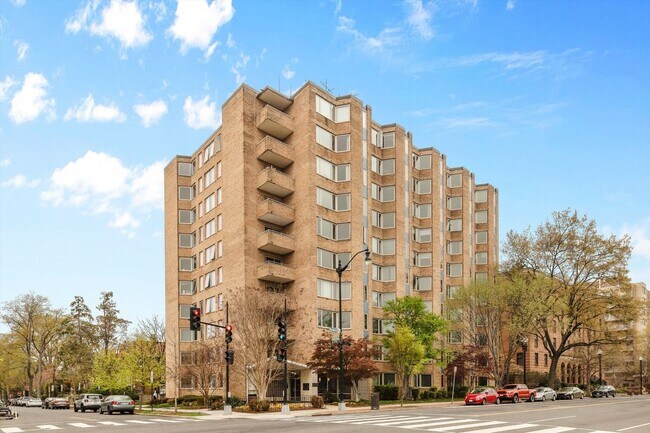 Foto del edificio - 2800 Wisconsin Ave NW