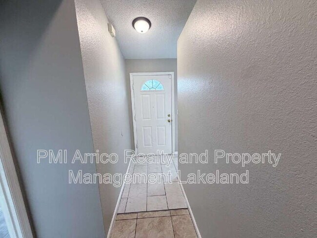 Foto del edificio - 3670 Country Ln