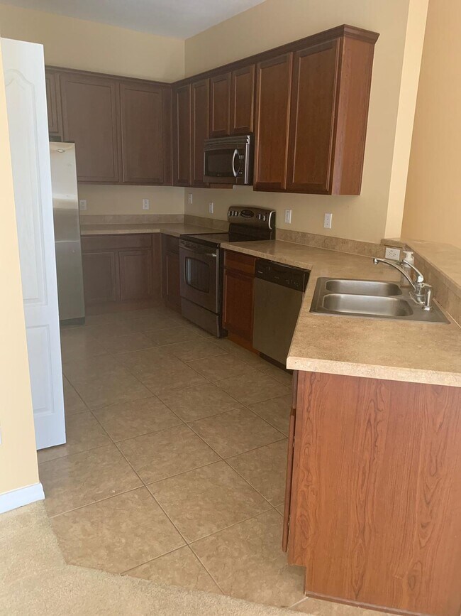 Building Photo - 10783 Gran Paradiso Dr