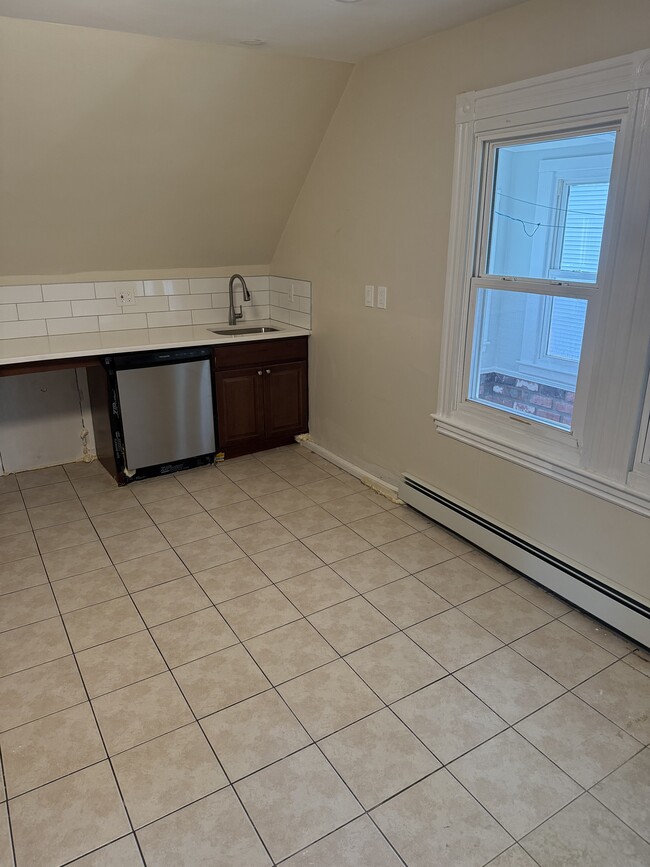 Foto del edificio - 12 Timothy Ave