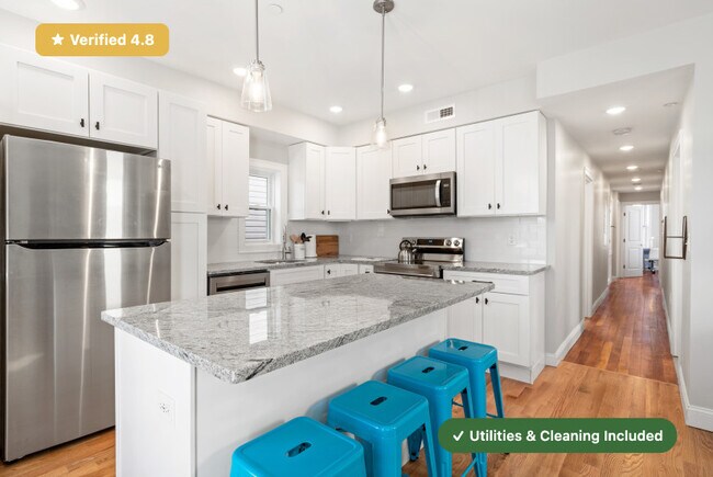 Foto del edificio - Furnished Bedroom with Private Bath in East Boston