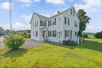 Building Photo - 415 Maple St