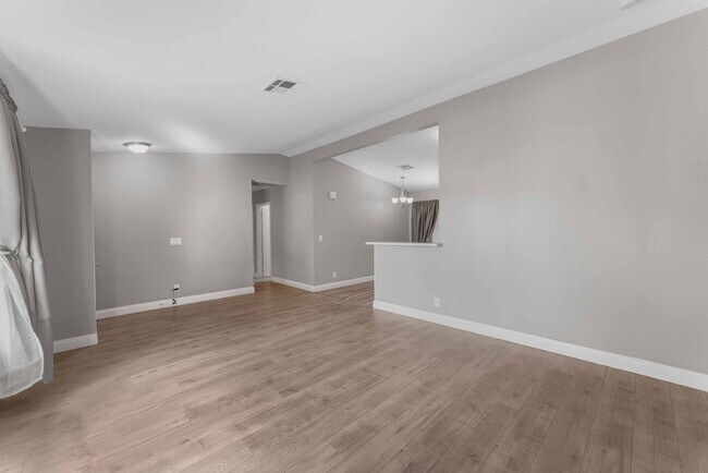 Building Photo - Welcome to your future home in the heart of Las Vegas!
