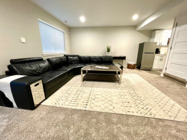 Foto del edificio - 3575 E Grandview Ave