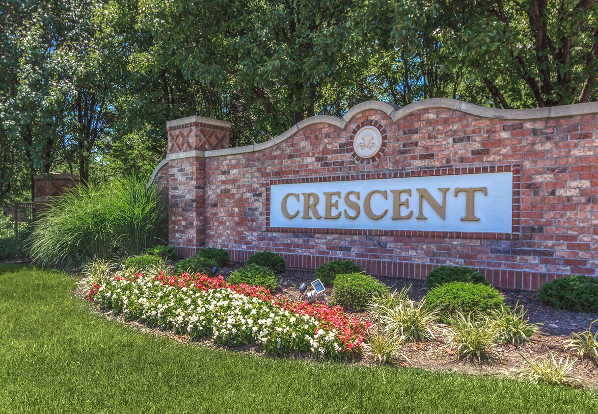 Crescent Apartment Homes 84108538 Maurer Rd Lenexa, KS Apartments