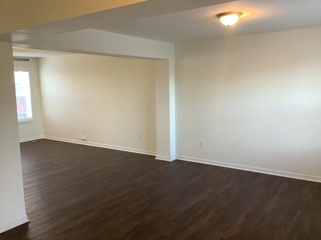 Foto del edificio - 9911 Codyview Dr