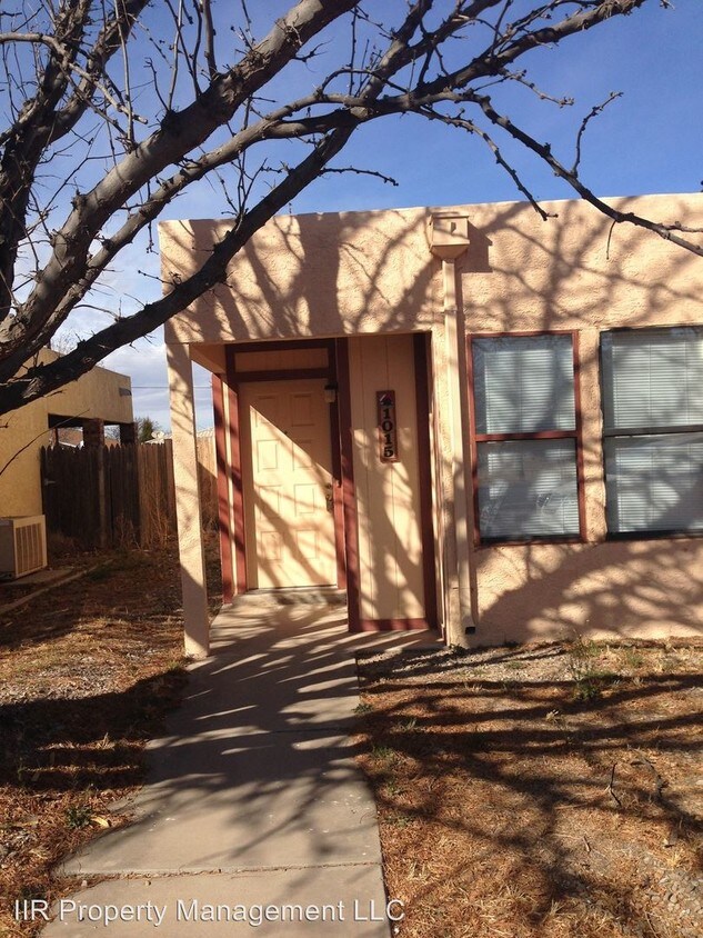 Primary Photo - 2 br, 2 bath House - 1015 W. Poe St