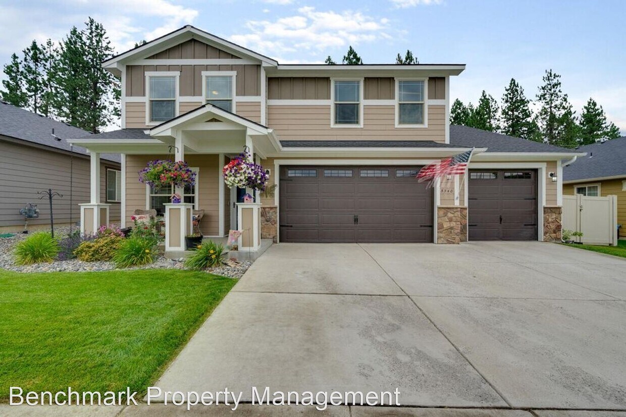 Foto principal - 5 br, 2.5 bath House - 3340 N. Belmont Road