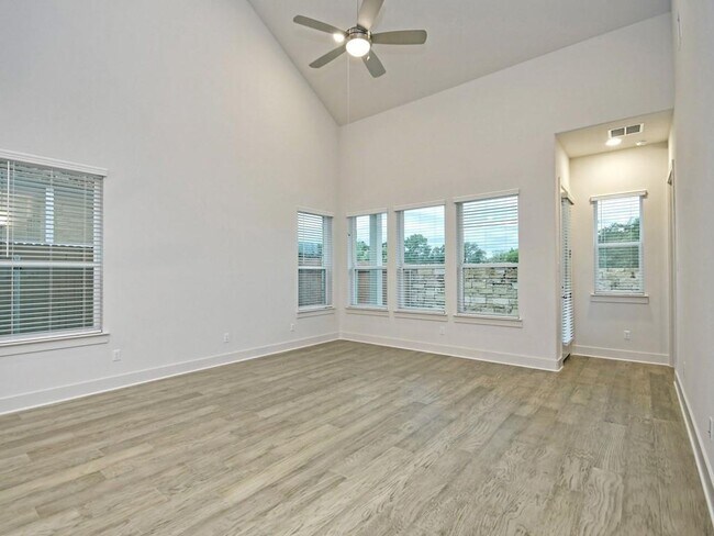 Foto del edificio - 1249 Summerbrooke Cir
