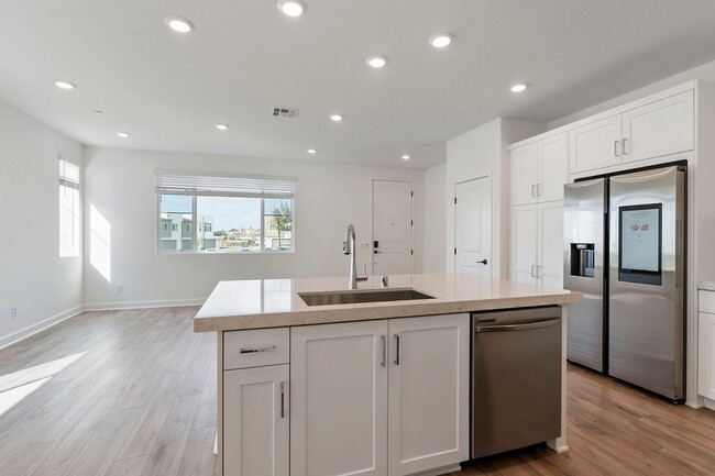 Foto del edificio - Gorgeous New Townhome in Chula Vista!