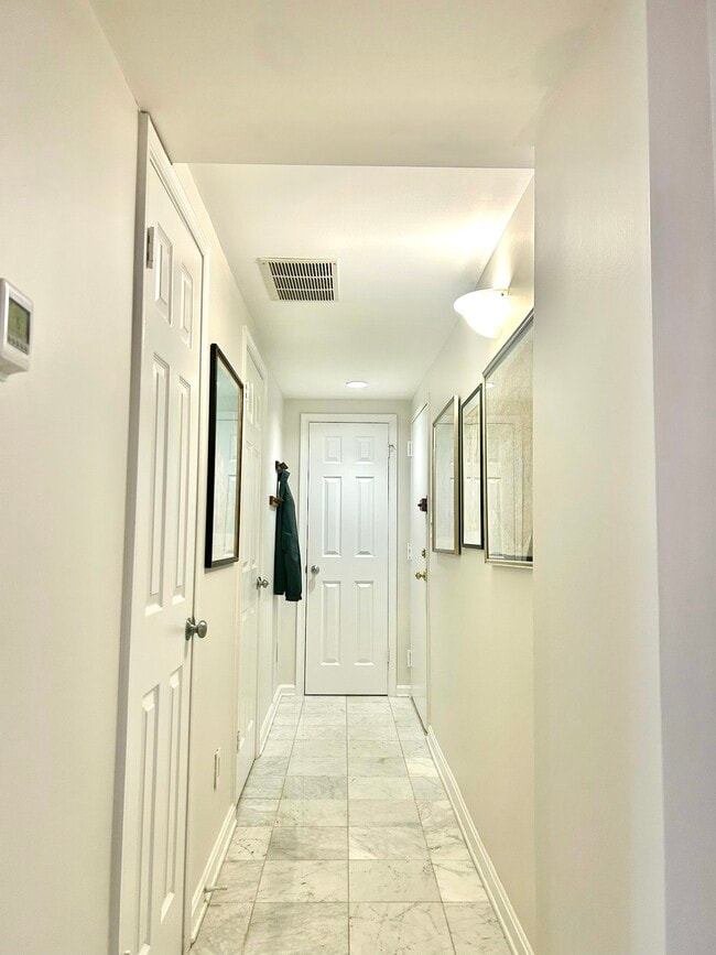 Building Photo - 1920 S St NW