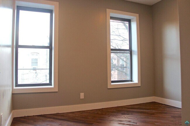 Foto del edificio - 2058 Union St