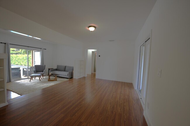 Foto del edificio - 717 N E St