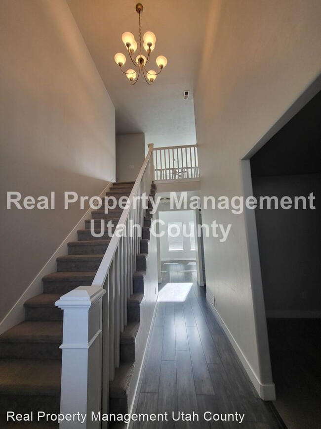 Foto del edificio - 4 br, 2.5 bath House - 138 E Zen Road