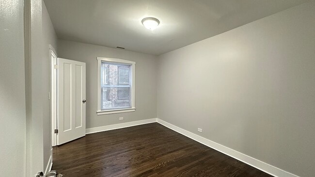 Building Photo - 5224 N Bernard St