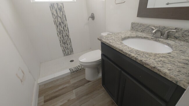 Foto del edificio - 4800 Tangerine Ave