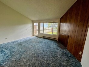 Building Photo - 3926 Edgewood Dr