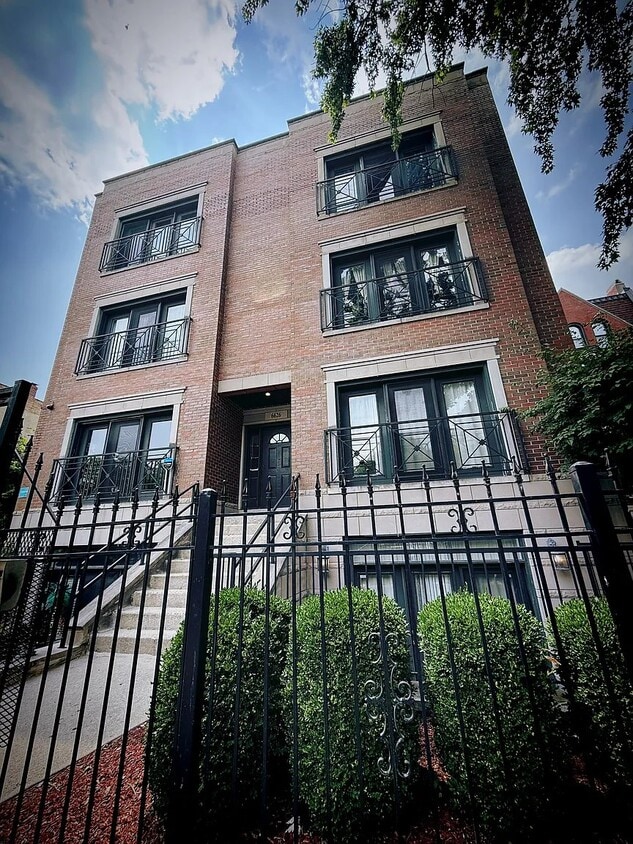 Photo - 6626 S Kimbark Ave (Chicago, IL)