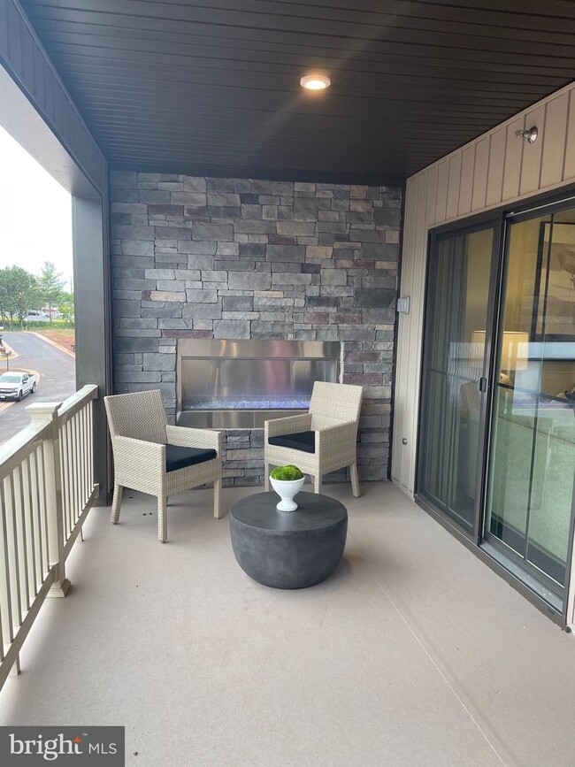 Building Photo - 14025 Sunrise Valley Dr