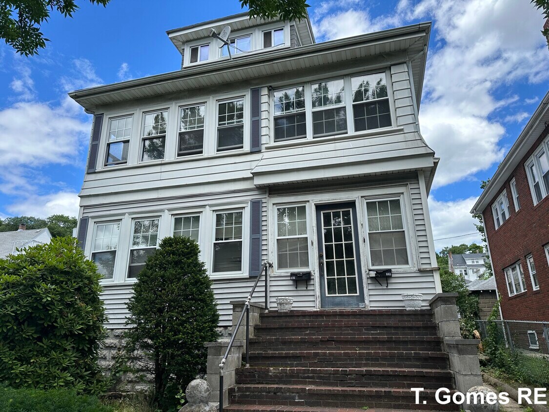 139 Fellsway W Unit 3, Medford, MA 02155 Condo for Rent in Medford