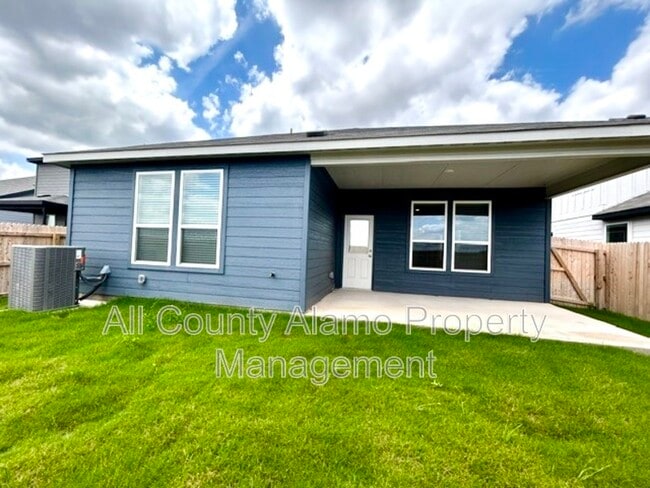 Building Photo - 4153 Bermuda Ln
