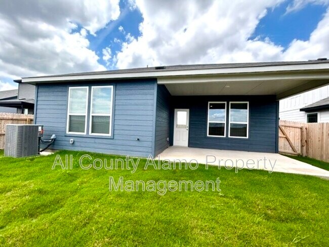 Foto del edificio - 4153 Bermuda Ln