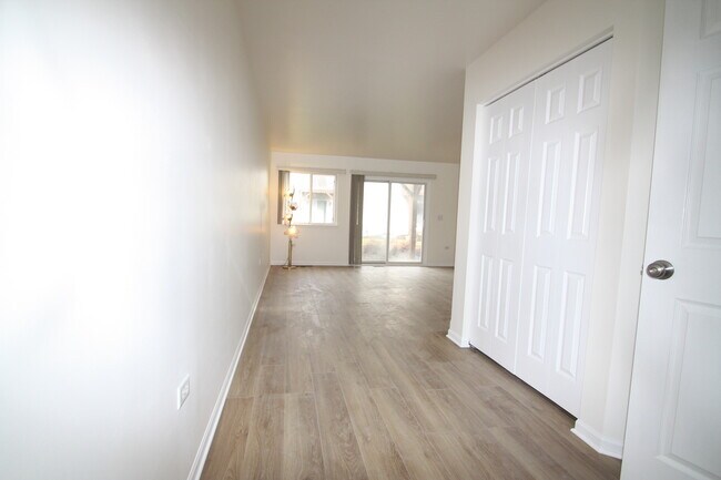 Building Photo - 2969 Saganashkee Ln