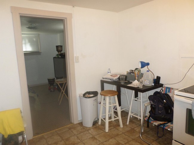Building Photo - 132 S 200 E