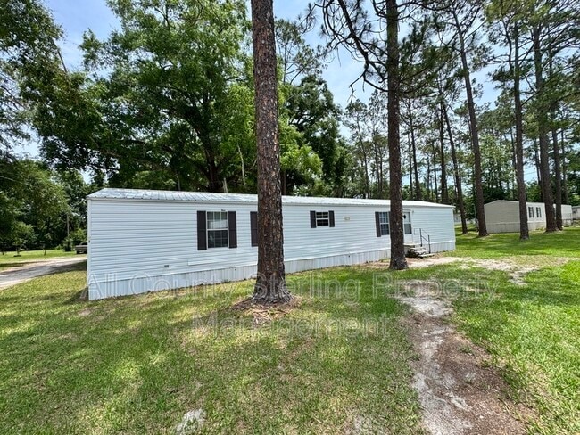 Building Photo - 108 SW Piston Glen
