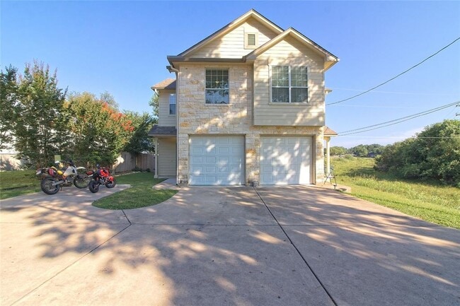 Building Photo - 2903 Whisper Oaks Ln
