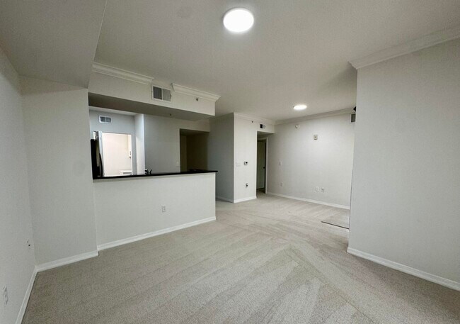 Foto del edificio - 4907 Midtown Ln