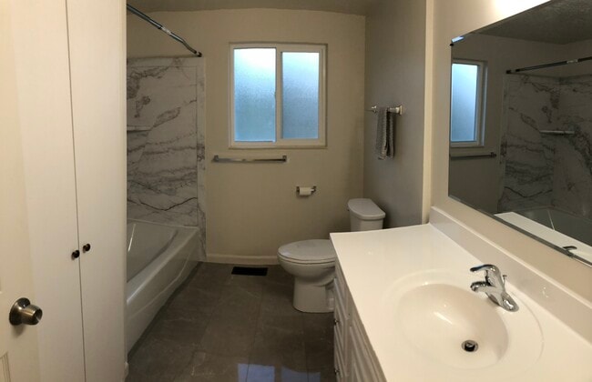 Foto del edificio - 4323 S 4710 W